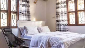Executive Apartment | 3 bedrooms, blackout curtains, iron/ironing board, free WiFi