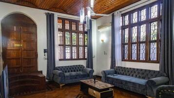 Executive Apartment | Living area