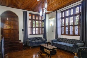 Executive Apartment | Living area - Coconut House (Fumba)