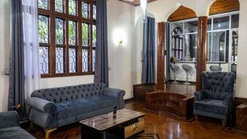 Executive Apartment | Living area