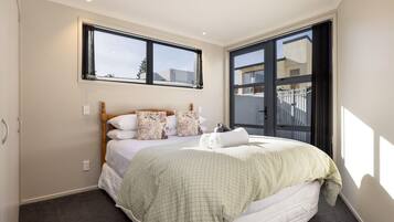 3 bedrooms, iron/ironing board, travel cot, WiFi