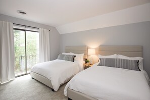 4 bedrooms, desk, iron/ironing board, free WiFi - A Pinehurst Home : 4  BR, 2.5  BA House in Pinehurst, Sleeps 10 (Pinehurst)