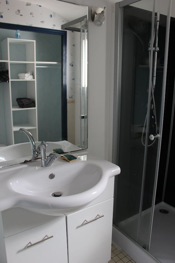 Shower, bidet