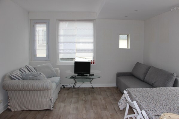 TV - Appartement Bord de mer Calme et Paisible (Trébeurden)