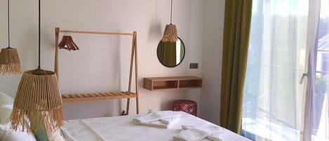 1 habitación, tabla de planchar con plancha y wifi gratis