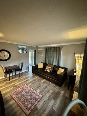 House, 2 Bedrooms | Interior