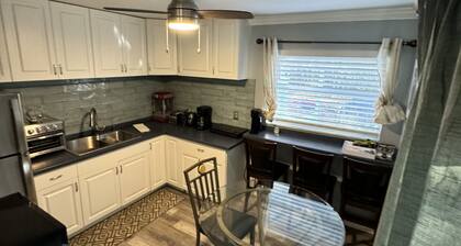 Downtown Single Family Modern Bungalow Close To Beaches And Dining 2 Bedroom Home by RedAwning