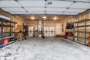 House, 3 Bedrooms | Parking | Free self-parking