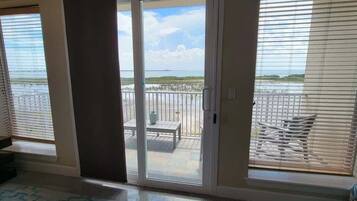 Condo, 3 Bedrooms | Interior