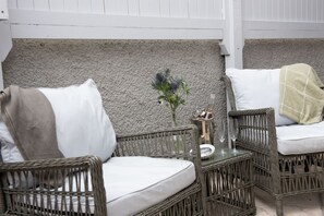 Property grounds - Spindrift, St Ives -  an apartment that sleeps 2 guests  in 1 bedroom (St Ives)