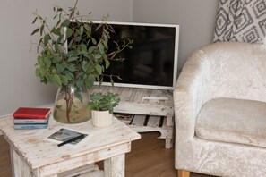 Unclassified image, 3 of 21, button - Spindrift, St Ives -  an apartment that sleeps 2 guests  in 1 bedroom (St Ives)