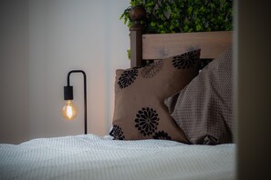 Apartemen Eksklusif | 2 kamar tidur dan dilengkapi dengan perabotan berbeda-beda
