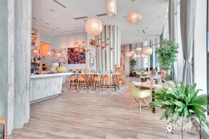 Dining - Beachfront Condo|Amazing  Pool |Oceanview Balcony (Hollywood)