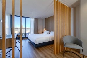 Junior Suite | In-room safe, free WiFi, bed sheets - room Select Porto (Porto)