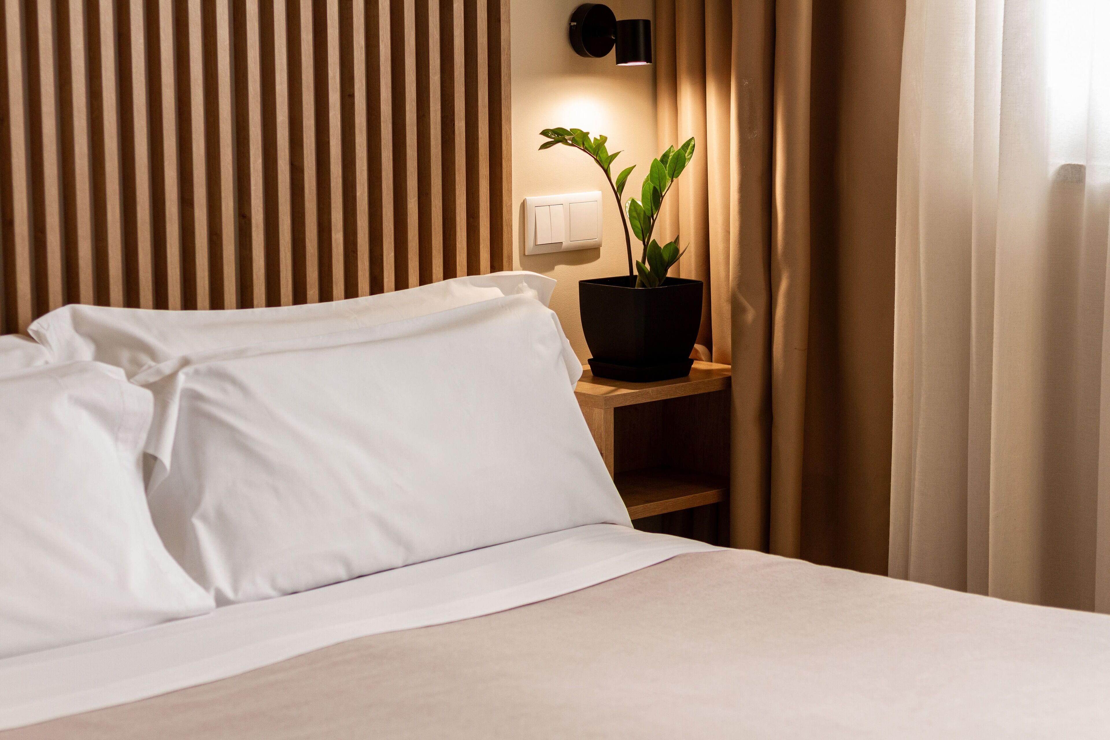 Minibar, in-room safe, desk, free WiFi