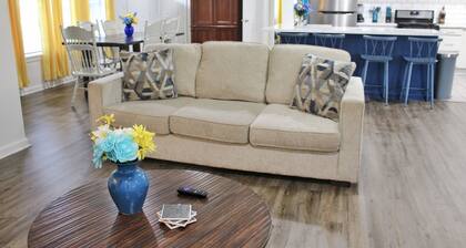 The Fun House! with Master Suite and open common areas 4BR/2BA