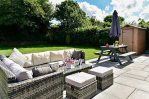 Exterior - Just Stay Wales - Heatherslade House (Swansea)