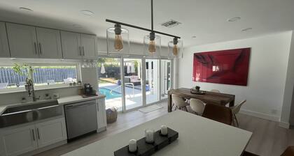 RESORT-STYLED 3 BDR HOME -HEATED POOL -UNDER A MILE FROM THE BEACH Huge Backyard