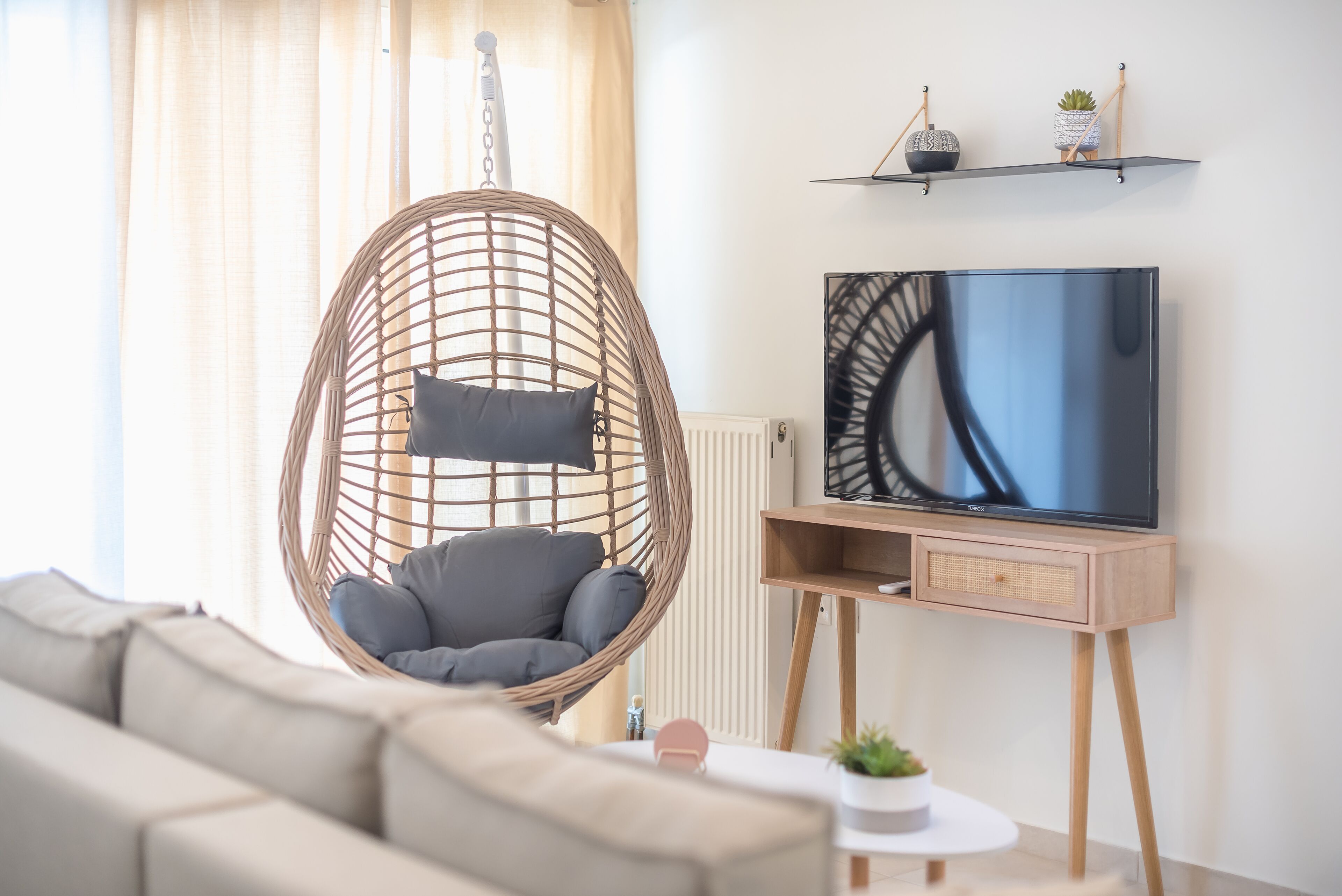 Luksus-dobbeltværelse | Opholdsområde | Smart-tv, kontorer