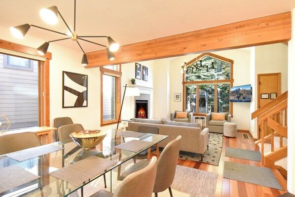 Interior - Sawmill Creek Les Bon Temps Chateau: Great Ski-In Location (Breckenridge)