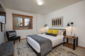 3 chambres, bureau, fer et planche à repasser, Internet gratuit