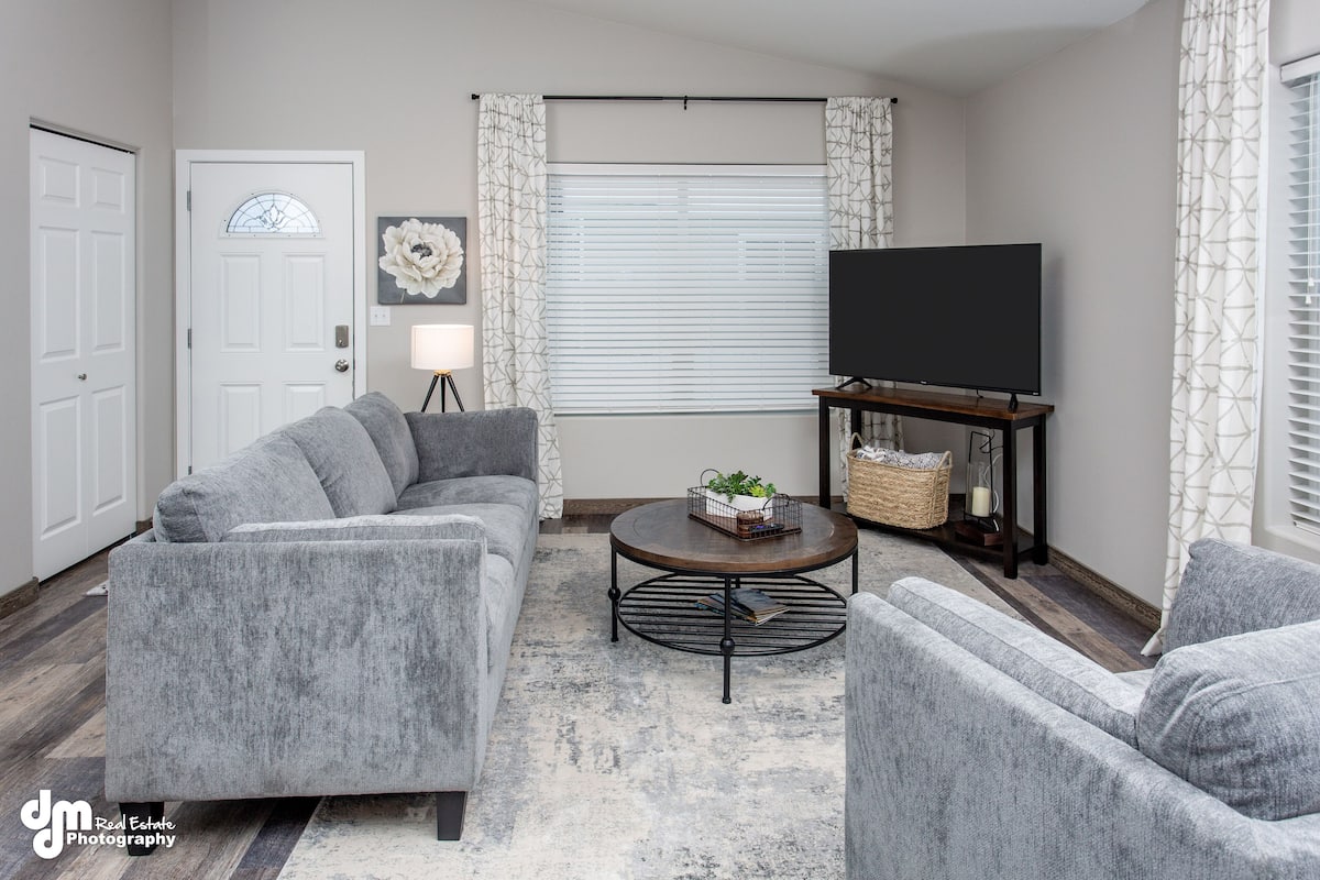 Susitna Suites (2) | Living area | Smart TV, Netflix, Hulu, streaming services