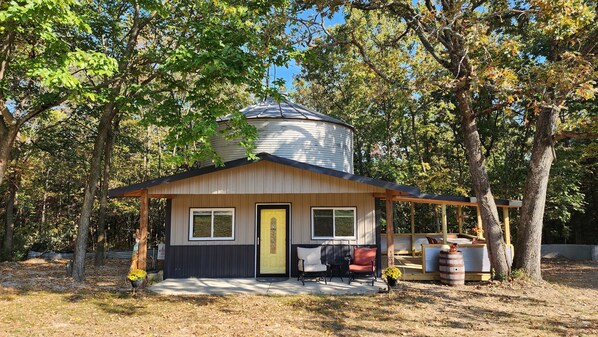 Exterior - Cozy Retreat Surrounded by Nature (Sullivan)