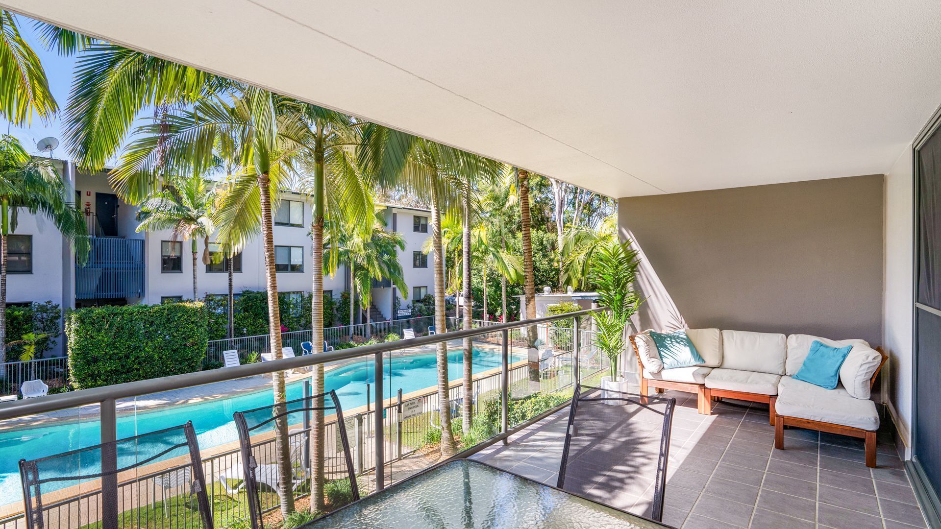 Baden 73 - Rainbow Shores