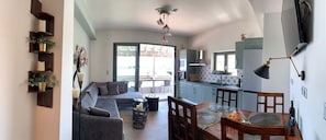Smart TV - Pythagorion Harbour Residence (Pythagoreio)