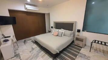 2 chambres, fer et planche Ă repasser, Wi-Fi gratuit, draps fournis