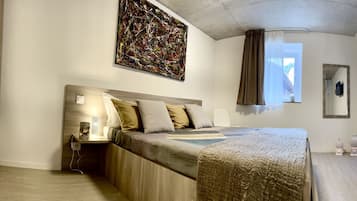 14 Schlafzimmer, Schreibtisch, kostenloses WLAN, Bettwäsche