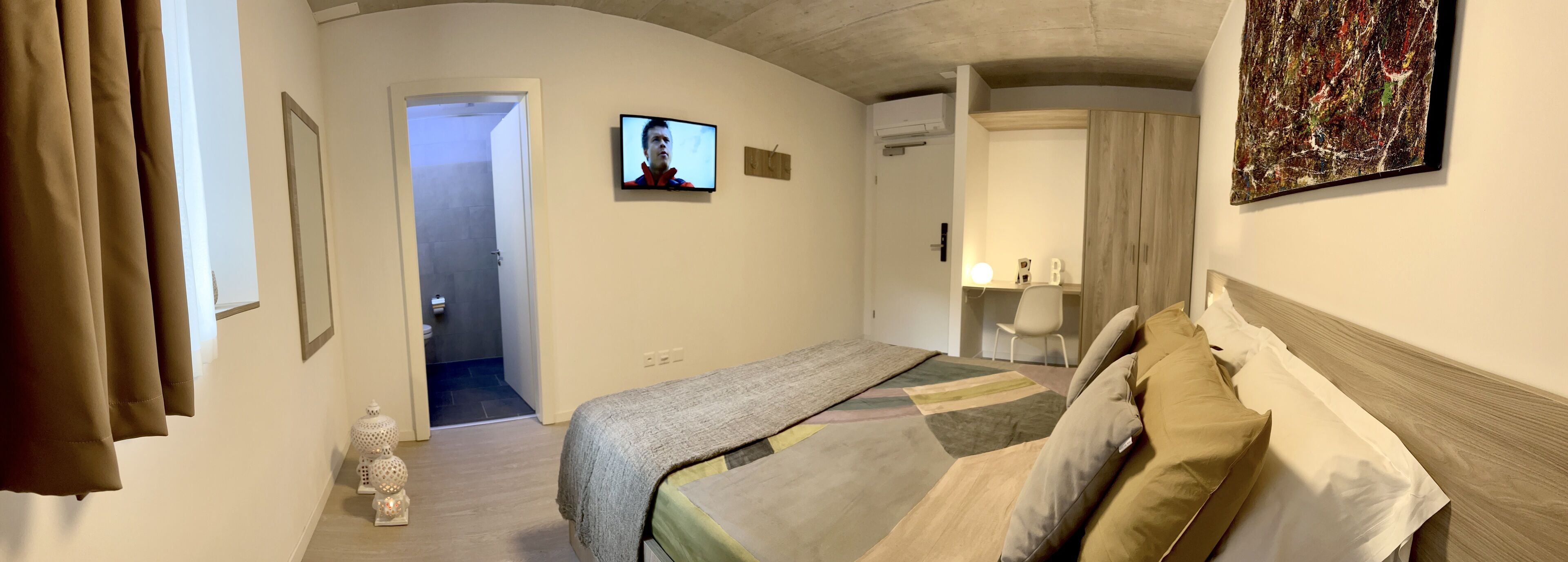 14 chambres, bureau, Wi-Fi gratuit, draps fournis