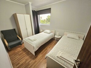 2 Schlafzimmer, Bügeleisen/Bügelbrett, kostenloses WLAN, Bettwäsche