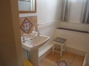 Dusche, Handtücher, Seife, Toilettenpapier
