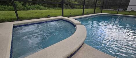 Piscine extérieure, piscine chauffée