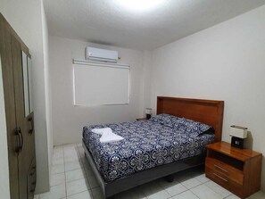 2 bedrooms, WiFi - Andy's House (San Cristóbal)