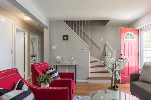 Modern & Cozy Cape | 4 Bedroom House | Central Location