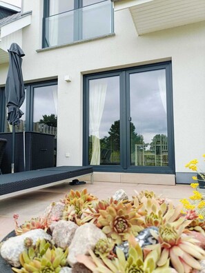 Exterior detail - Family dream: cranes, deer, lagoons - nature and relaxation (Fuhlendorf)