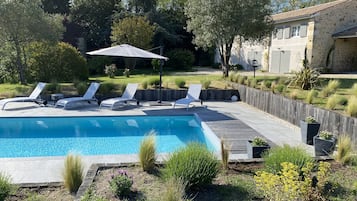 Piscine extérieure, piscine chauffée