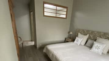 2 chambres, fer et planche Ă repasser, Wi-Fi gratuit, draps fournis