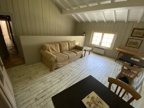 Tavolo da ping pong, libri