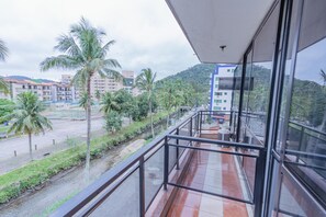 Utsikt mot landet från boendet