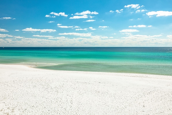 Beach nearby, sun-loungers, beach towels