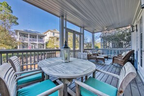 Outdoor dining - NatureWalk, short walk to pool ~ Golf Cart and Bikes Included (Santa Rosa Beach)