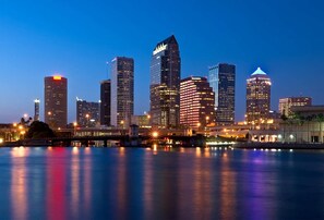 Exterior - Lovely newly built condo centrally located in TPA (Tampa)