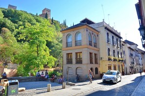 Aparcamiento en las instalaciones