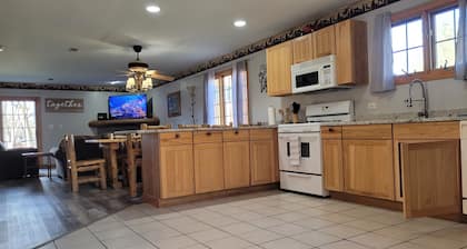Cozy Retreat Villa. WIFI. Close to Starved Rock & Matthiessen Parks. Amazing!