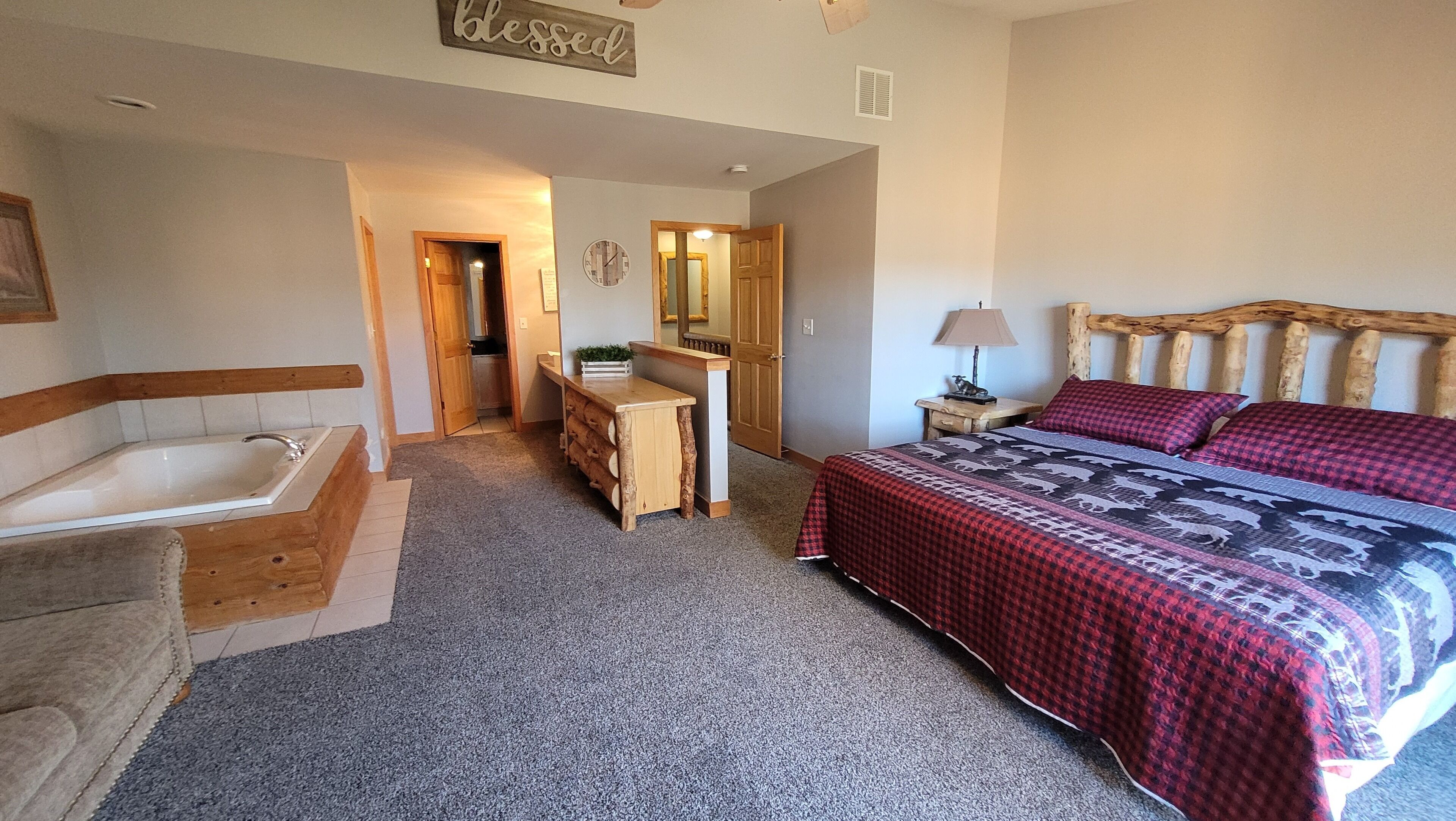 2 habitaciones, tabla de planchar con plancha y wifi gratis 