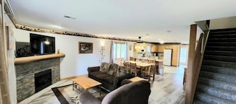 Cozy Retreat Villa. WIFI. Close to Starved Rock & Matthiessen Parks. Amazing!