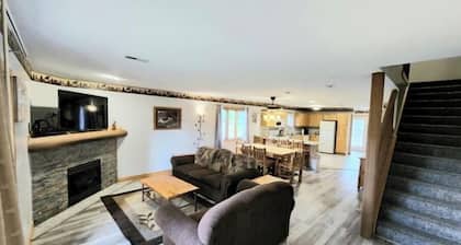 Cozy Retreat Villa. WIFI. Close to Starved Rock & Matthiessen Parks. Amazing!